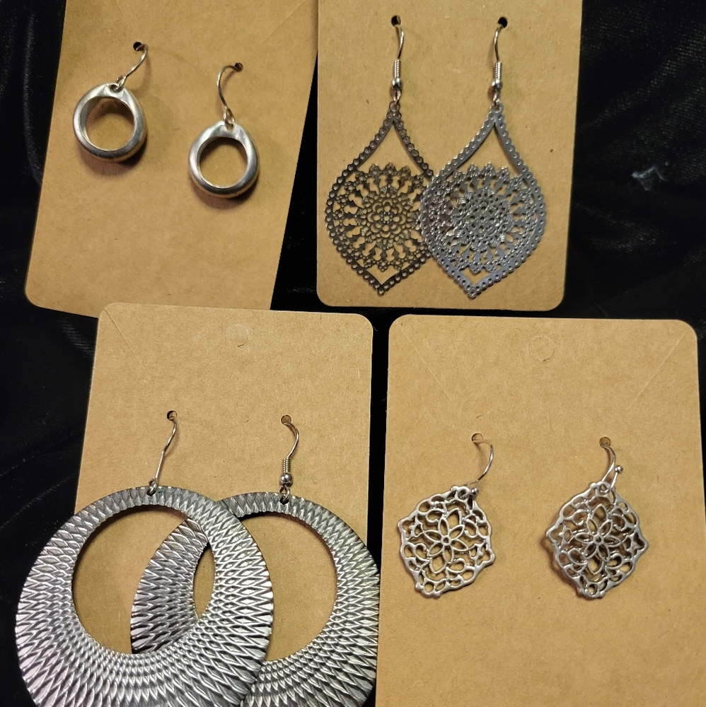 Lot of 4 silver earrings